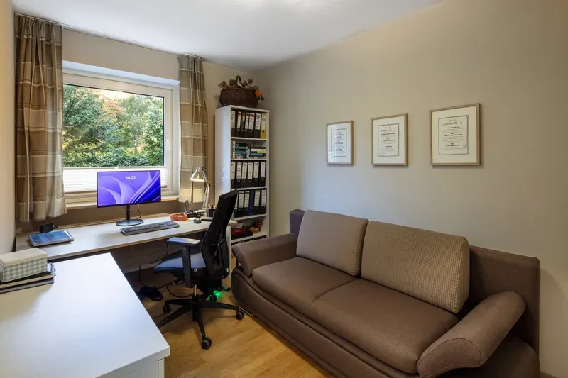 Büro oder Kinderzimmer