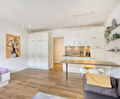 Möbliertes Appartement in begehrter Lage in Düsseldorf-Pempelfort