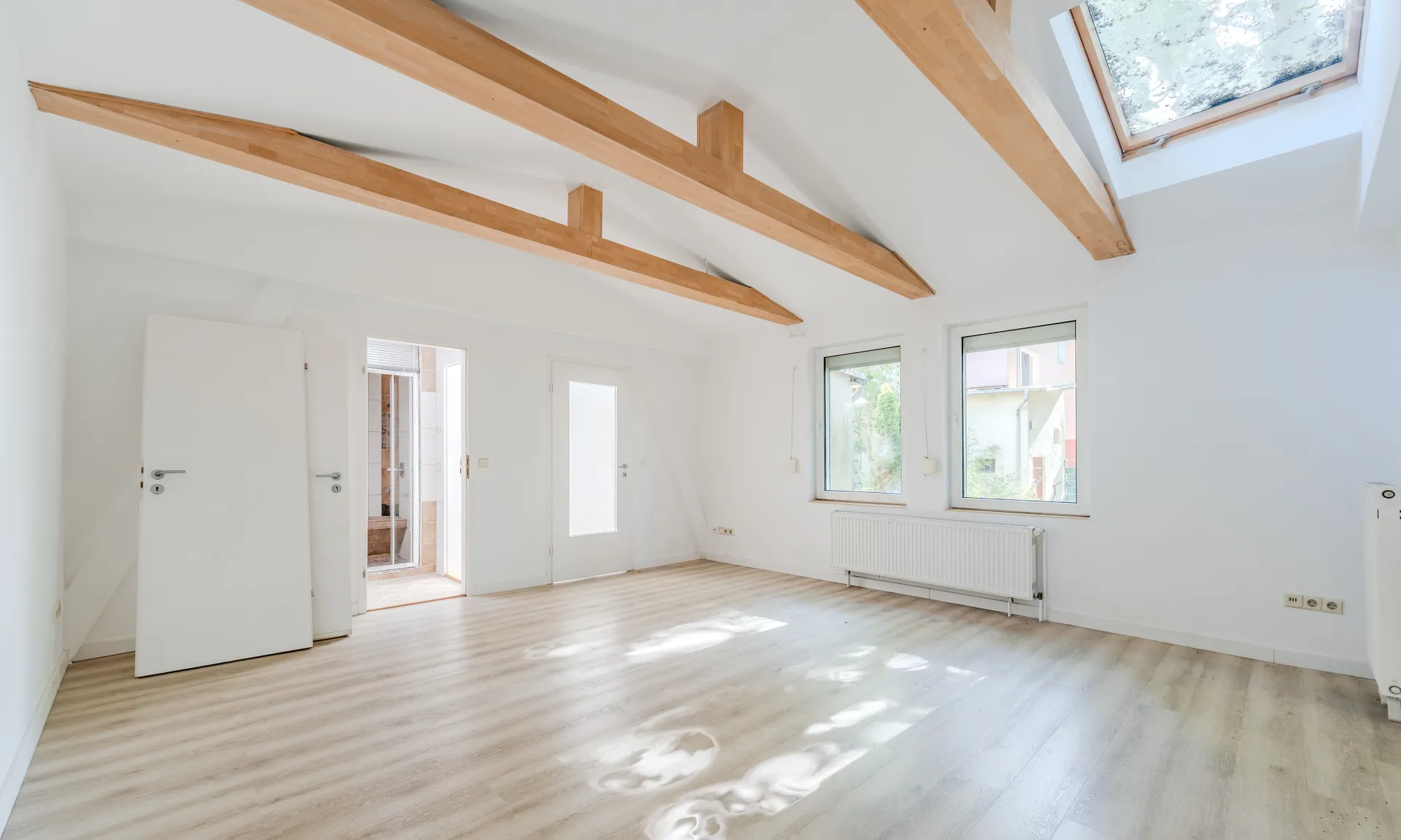 Idyllische Remisenwohnung mit eigenem Garten und Schuppen ! +Provisionsfrei+