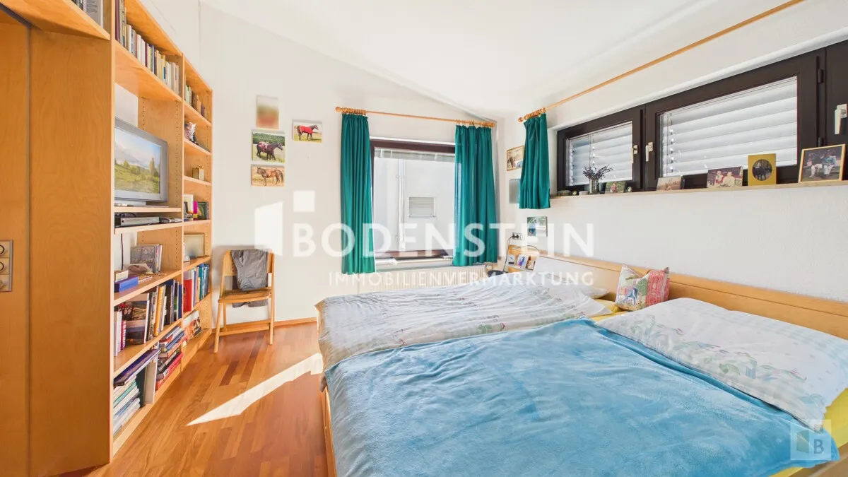 Schlafzimmer OG