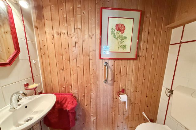 EG rechts Gäste-WC