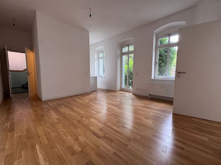 2 Zimmer Wohnung mitten in Weißensee !