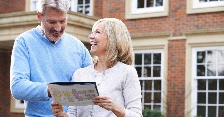 Immobilienverkauf 2025: Warum ein Makler unverzichtbar ist