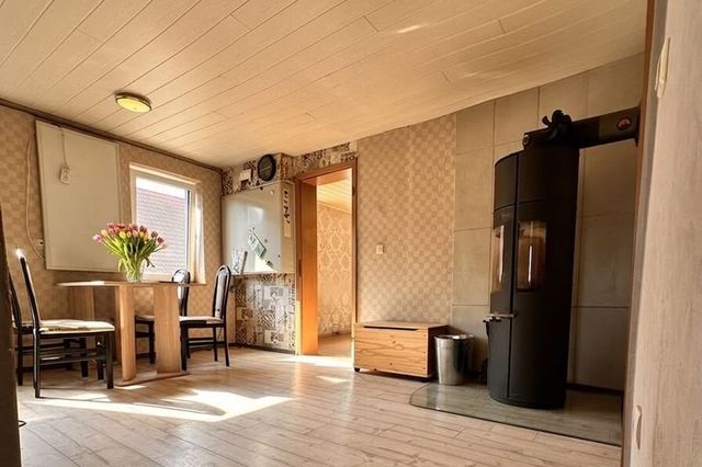 Zimmer 4 EG mit Zugang OG