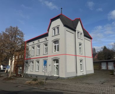 Großzügige Praxis- oder Bürofläche über zwei Etagen mit Stellplätzen!