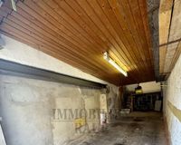 Garage (neben dem Haus)
