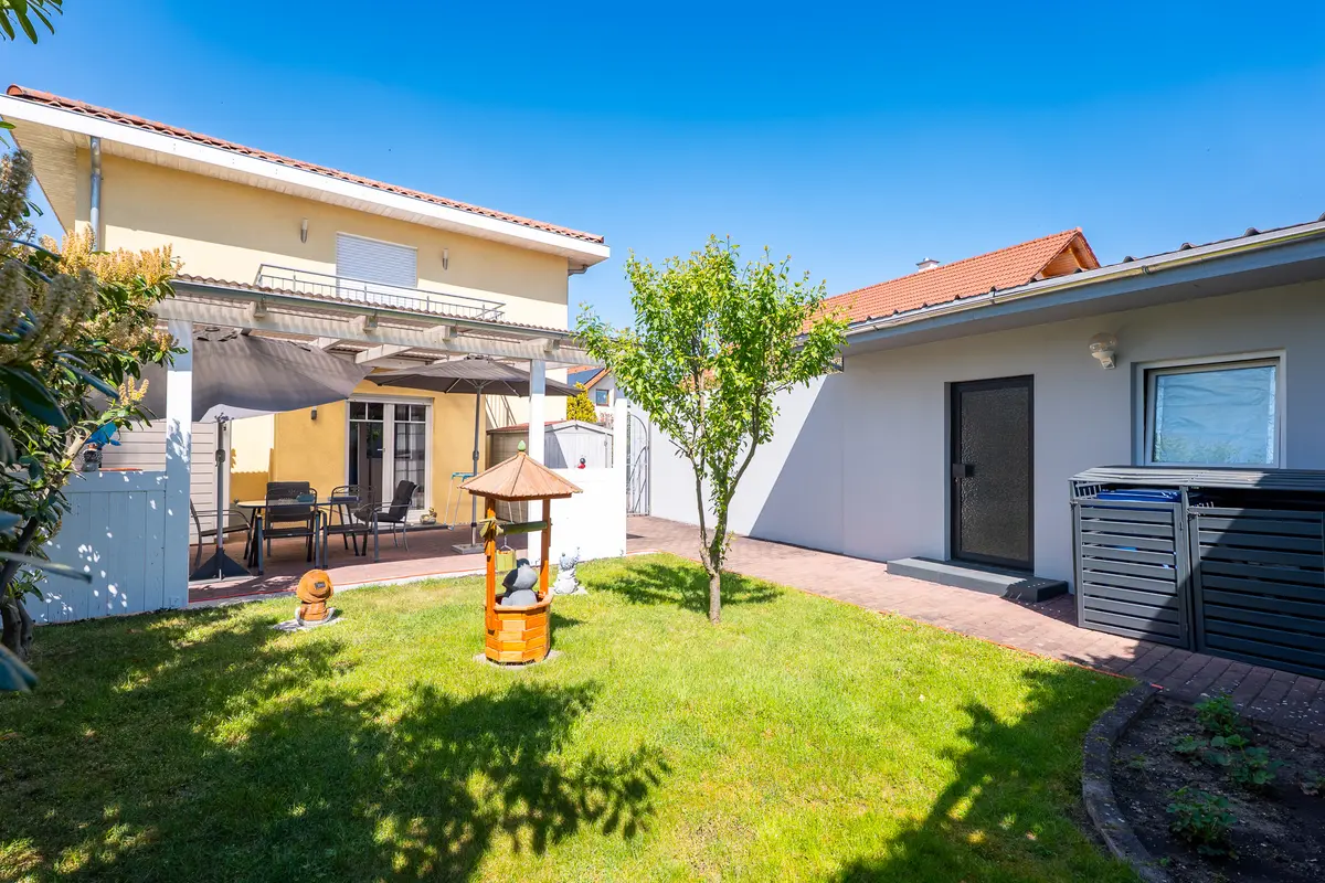 Garten /Anbau-Garage