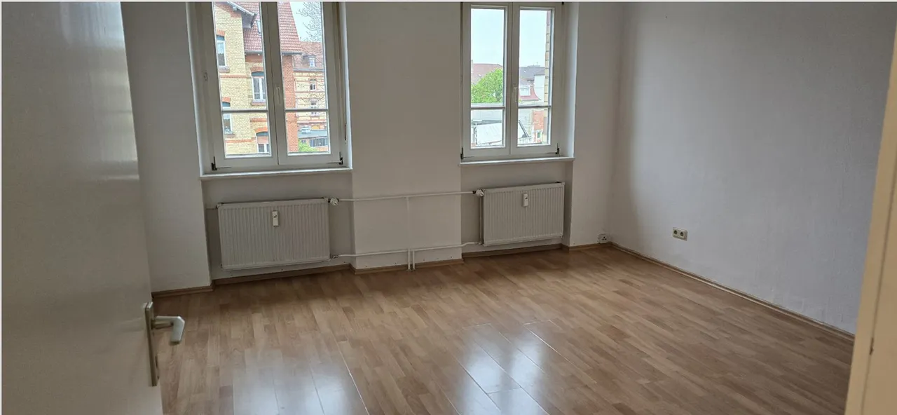 Gemütliche 2-Zimmer-Wohnung mit moderner Einbauküche - Foto 4