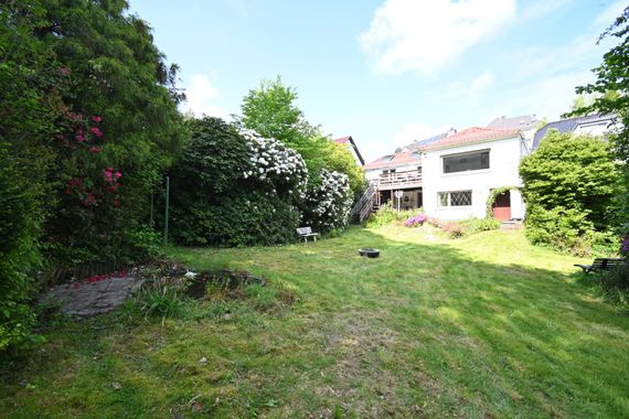 **** Provisionsfrei: Ihr Zuhause - modernisiertes Einfamilienhaus in ruhiger Lage .... ****