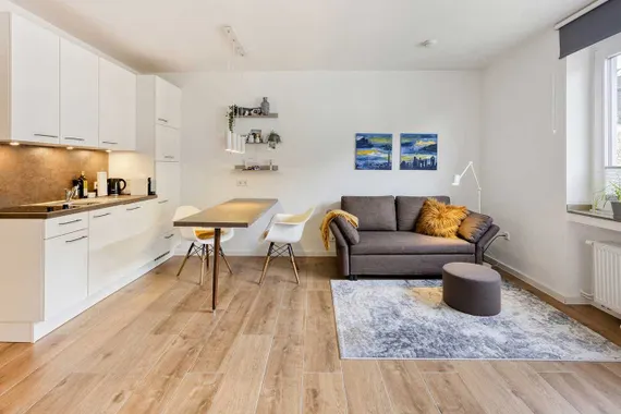 Vermietet, modernisiert, möbliert - Appartement in Düsseldorf-Pempelfort
