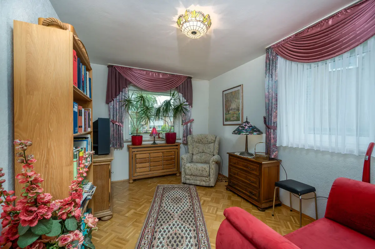 Kinderzimmer/ Büro