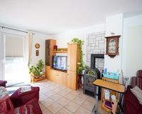 Wohnbereich mit angrenzender Küche