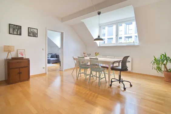 Maisonettewohnung im renovierten Altbau Nähe Philharmonie und Hauptbahnhof