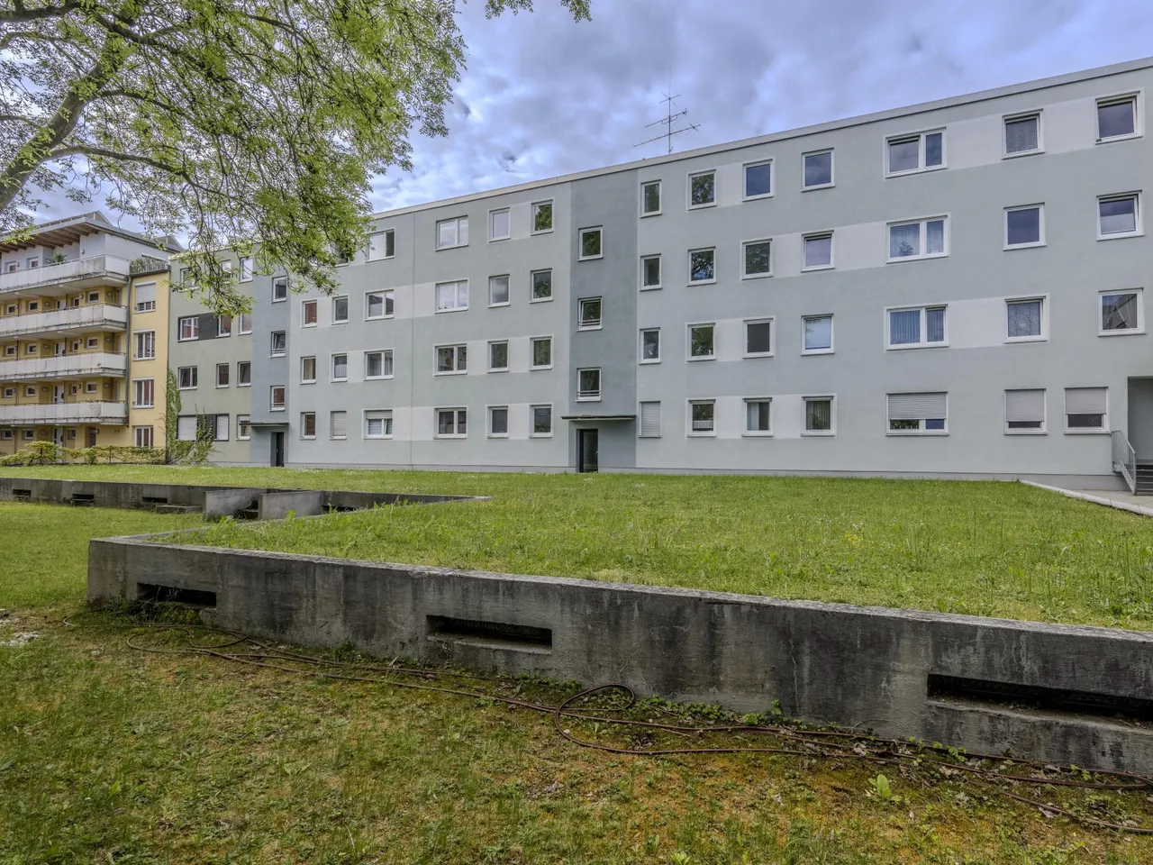 Hausansicht vom Innenhof