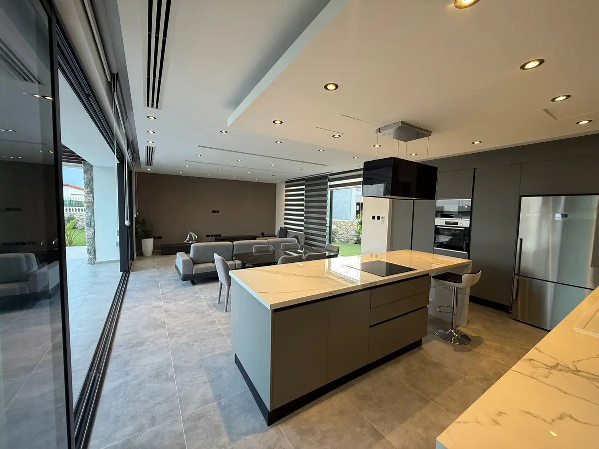 Wohnzimmer mit offener Einbauküche · Ozanköy · Kyrenia / Girne