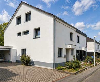 Modernisierte Doppelhaushälfte in Bonn-Röttgen