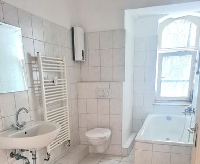 Heller Altbau mit Erker und viel Platz! - Foto 2