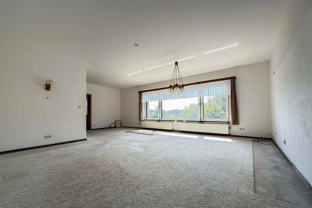 Wohn-/Esszimmer (OG)