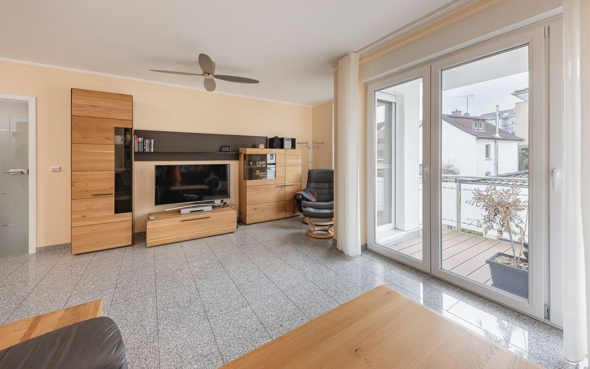 Koffer packen, einziehen, wohlfühlen: barrierefreie Eigentumswohnung Balkon, Terrasse und Garage