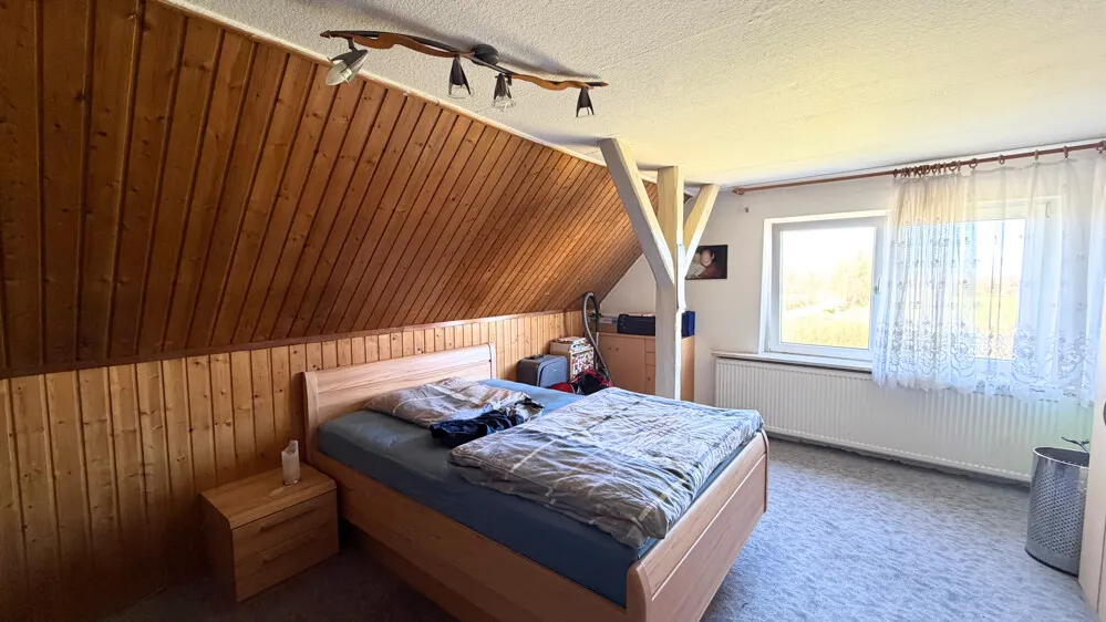 Schlafzimmer DG
