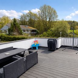 Moderne Maisonette-Wohnung mit Dachterrasse