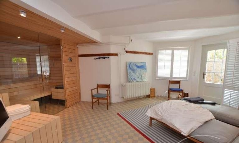 Sauna und Ruhebereich