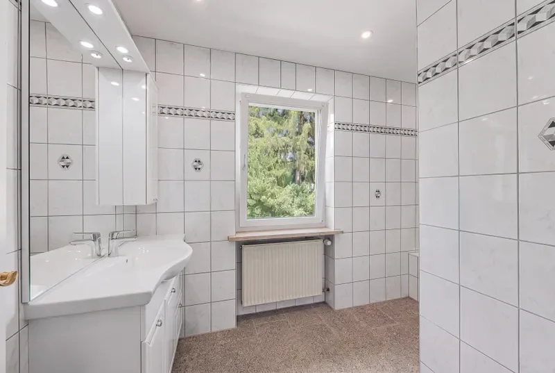 Badezimmer im OG
