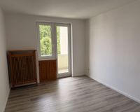 Wohnküche mit Blick zum Balkon