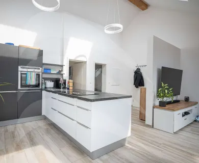 Außergewöhnliche Design-Dachgeschosswohnung mit hochwertiger Ausstattung in der Innstadt