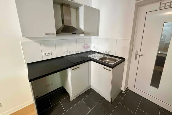 s-h-i.de: „Möbliertes Appartement inkl. KÜCHE in ruhiger Lage" Hausmeisterservice inklusive!