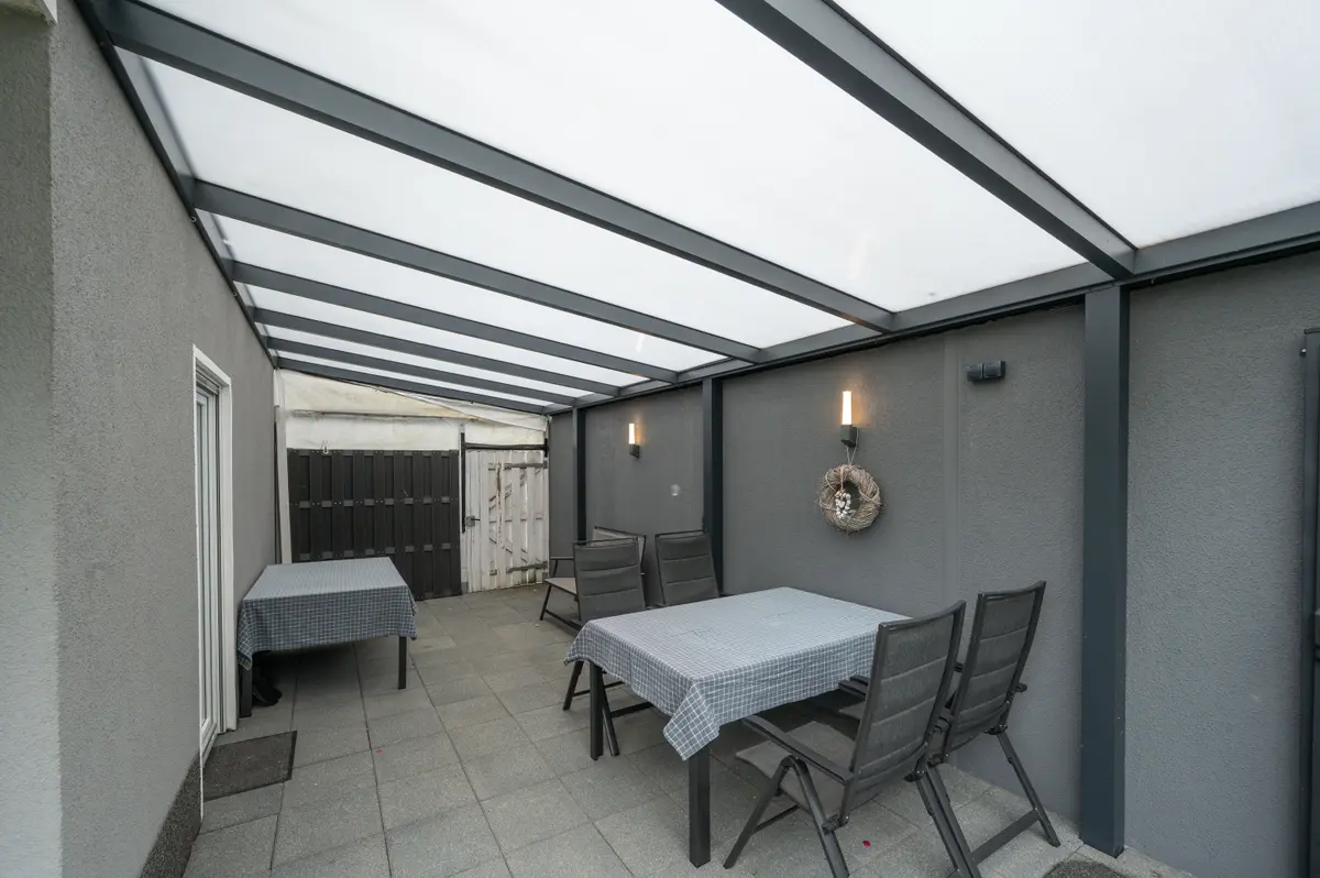 Überdachte Terrasse