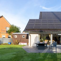 Großes Einfamilienhaus zu verkaufen.