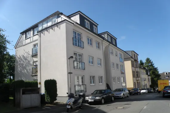 *** Mit dem Aufzug ins Dachgeschoss - Maisonette-Wohnung mit 2 Balkonen.... ****