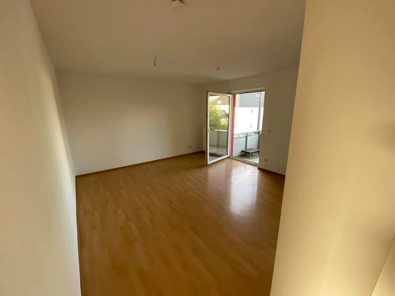 Modern wohnen: Helle 2-Zimmer-Wohnung mit Balkon - Photo 1