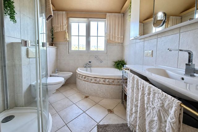 Badezimmer 2.OG