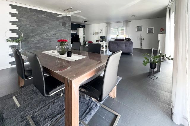 Wohn-/Esszimmer
