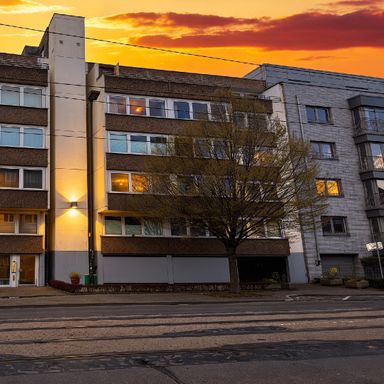 DÜSSELDORF-FLINGERN/DÜSSELTAL: 2-ZIMMERWOHNUNG MIT AUFZUG, BALKON UND BLICK INS GRÜNE ZU KAUFEN!