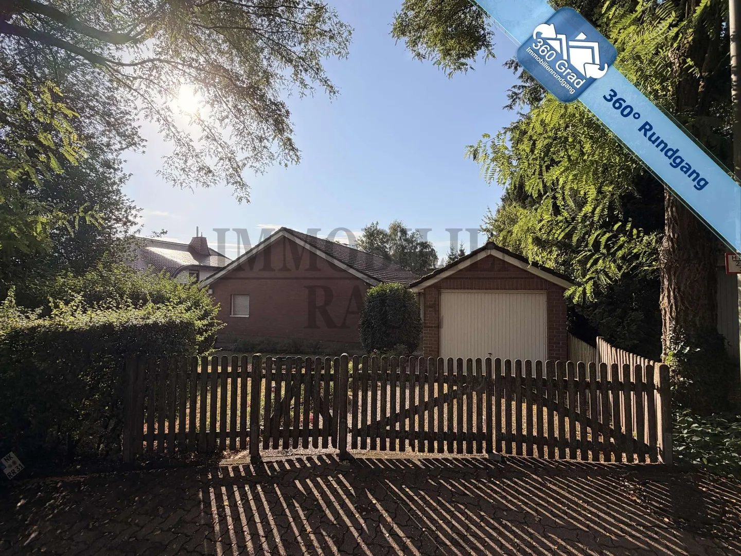 EIN ZUHAUSE FÜR DIE FAMILIE – FREISTEHENDES 1 FAM.-HAUS MIT GARTEN, TERRASSE UND GARAGE IN NEUWEILER
