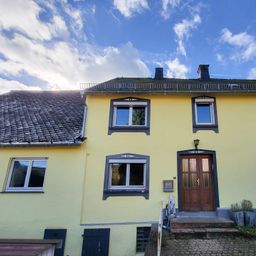 Charmantes, freistehendes Wohnhaus mit Potenzial in idyllischer Lage