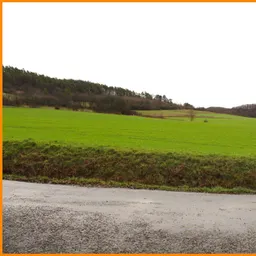 Hofstelle mit 12 – 30 Hektar zwischen Kassel und Eisenach