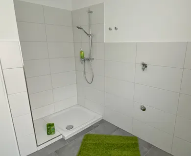 Renovierte 4-Zimmer-Wohnung im Herzen von Bergisch Gladbach - Photo 3