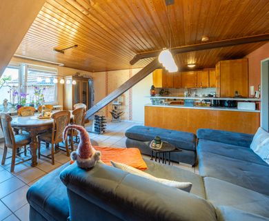 Über den Dächern der Stadt: Lichtdurchflutete 3-Zimmer Wohnung mit Weitblick und Charme auf 67m² WFL