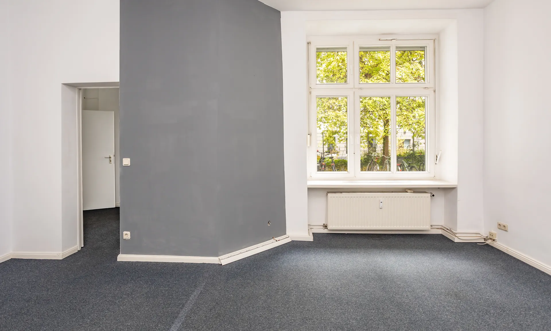 Stylische Erdgeschosswohnung mit großem Terrassenbereich nahe Kollwitzplatz!