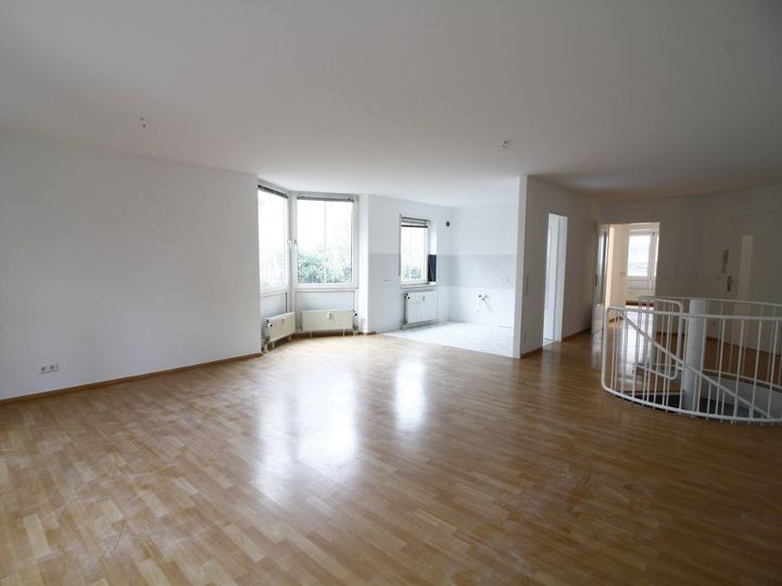Ruhig gelegenes Maisonette mit Terrasse !