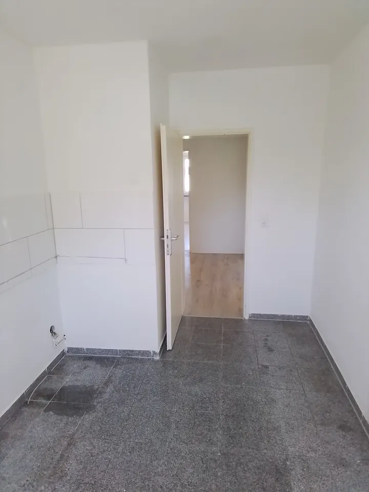 Ihr neues Zuhause: Stilvolle 4-Zimmer-Wohnung zum Wohlfühlen - Foto 4