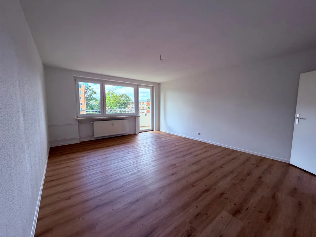Komplett sanierte 3-Zimmer-Wohnung mit Balkon – Einziehen und Wohlfühlen - Foto 2