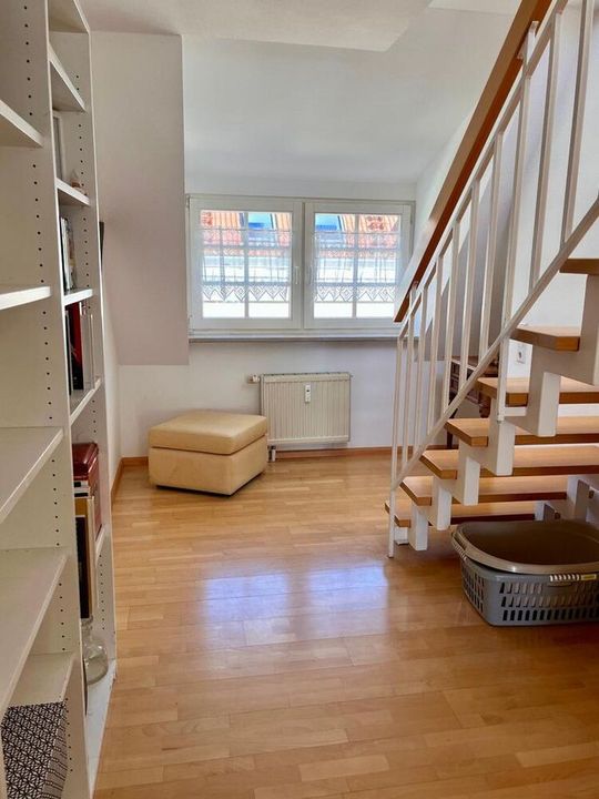 Flur & Treppe in OG