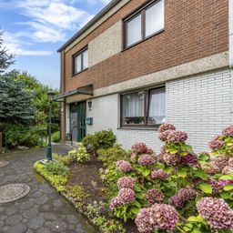 Reiheneckhaus mit Garage in begehrter Lage von Cronenberg