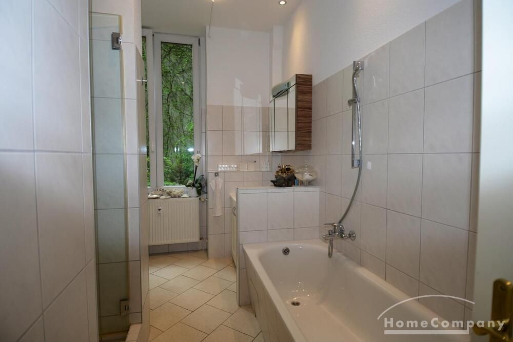 Sehr schöne Altbauwohnung am Ludwigkirchplatz - Foto 3