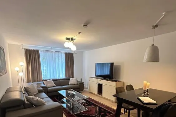 Modern möblierte 2-Zimmer-Wohnung mit Stellplatz in Neuhausen